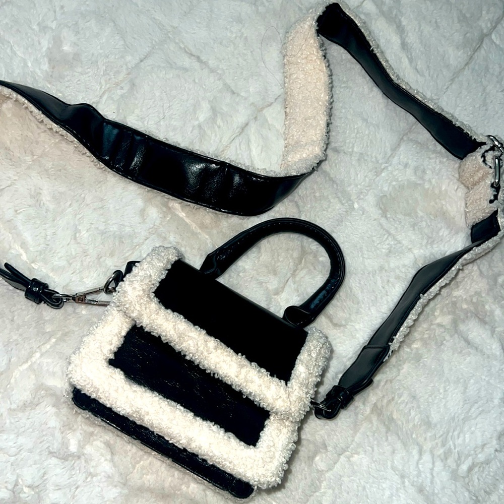 Black Forever 21 Handbag